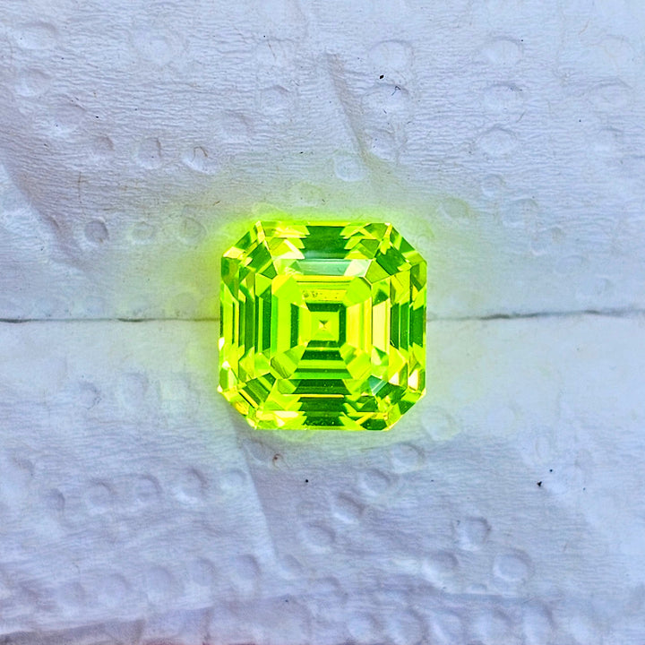 LuAG "ULTRA GREEN", Asscher Cut, 17.75 Carats