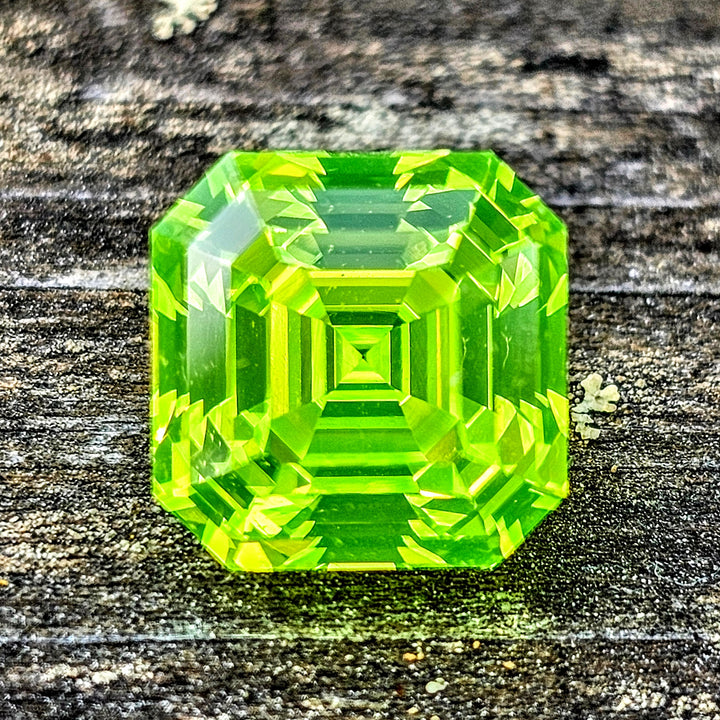 LuAG "ULTRA GREEN", Asscher Cut, 10.35 Carats