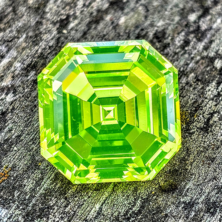 Green LuAG, Asscher Cut, 39.01 Carats