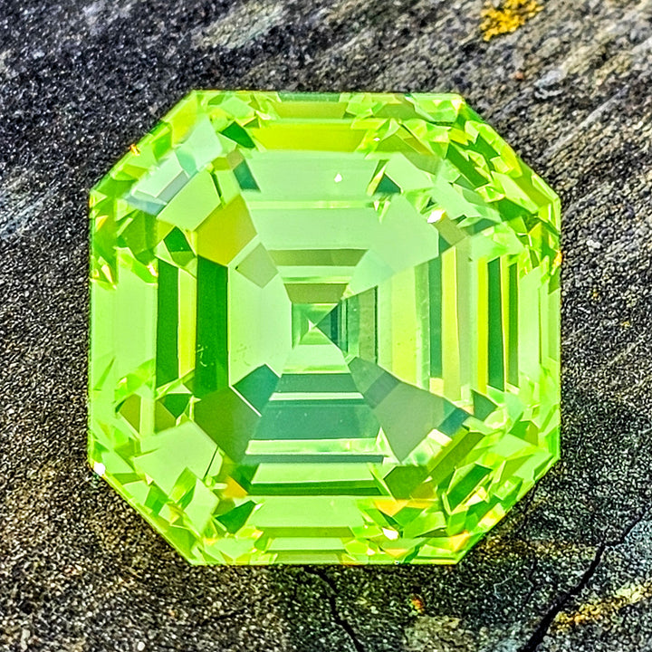 Green LuAG, Asscher Cut, 48.65 Carats