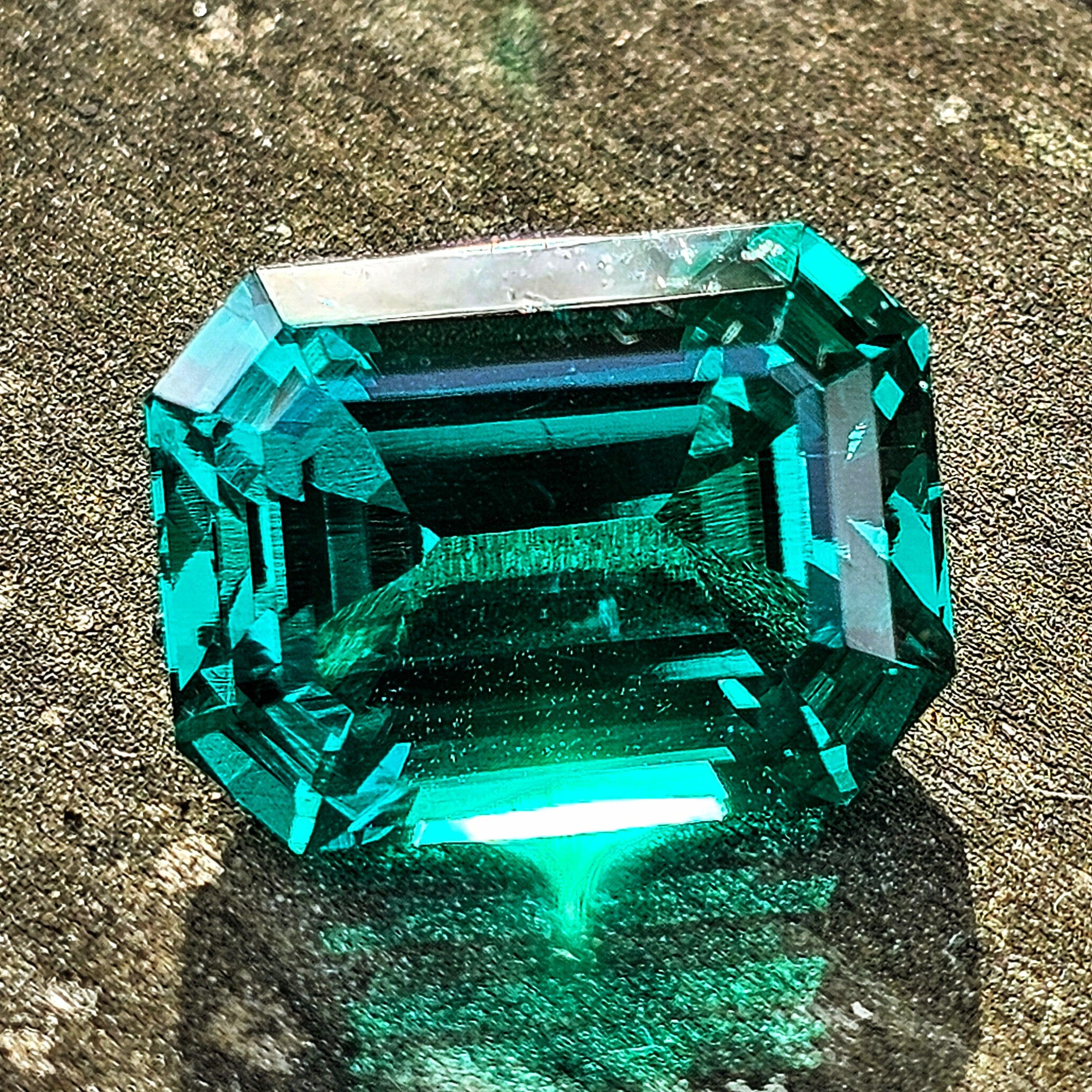 Colombian Color Green Lab Emerald, Emerald Cut, Carats