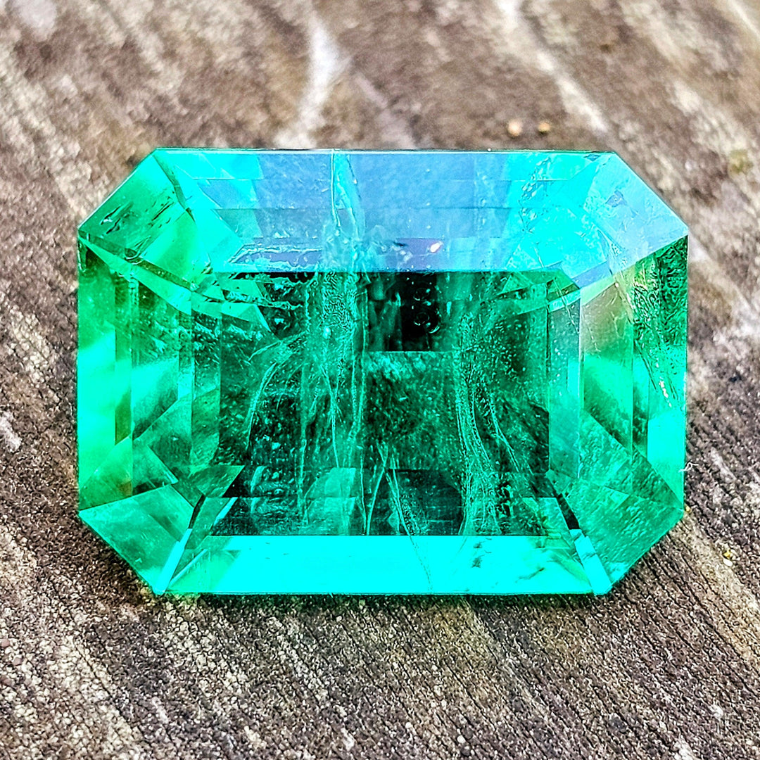 Colombian Color Green Lab Emerald, Emerald Cut, 8.56 Carats - DJEVA