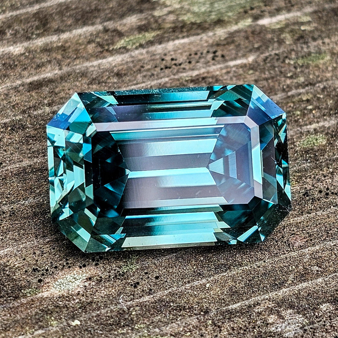Green Czochralski Lab Sapphire, Emerald Cut, 27.25 Carats - DJEVA