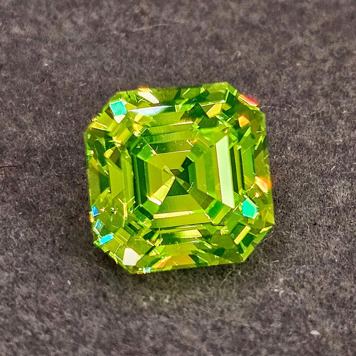 Green LuAG, Ascher Cut, 11 Carats - DJEVA