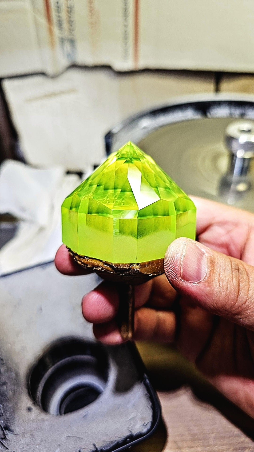 Green LuAG, House Of Sylas Cushion Cut, 1351.1 Carats - DJEVA