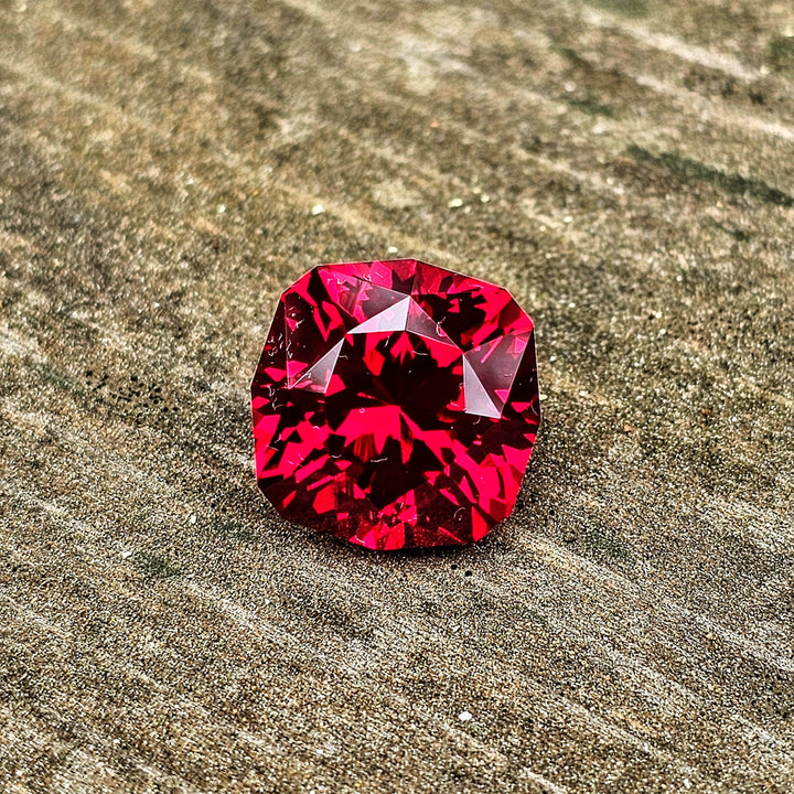 Pigeon Blood Lab Spinel, House Of Sylas Cushion Cut, 16.4 Carats - DJEVA