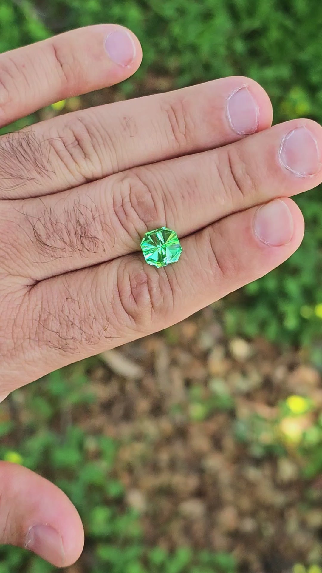 Djeva Green Lab Sapphire, Tessellation Cut, 5.44 Carats