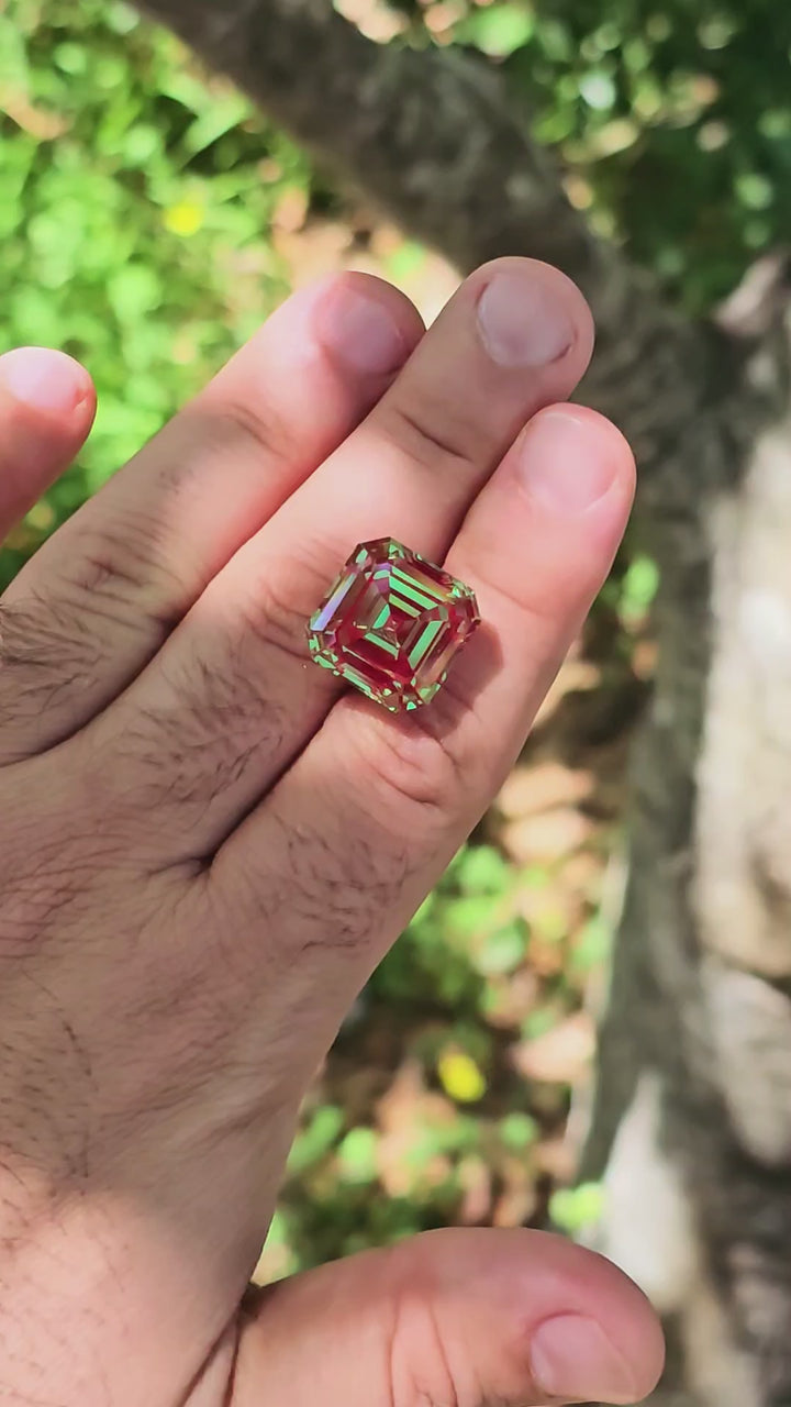 Green and Red Christmas Garnet, Asscher Cut, 35.76 Carats