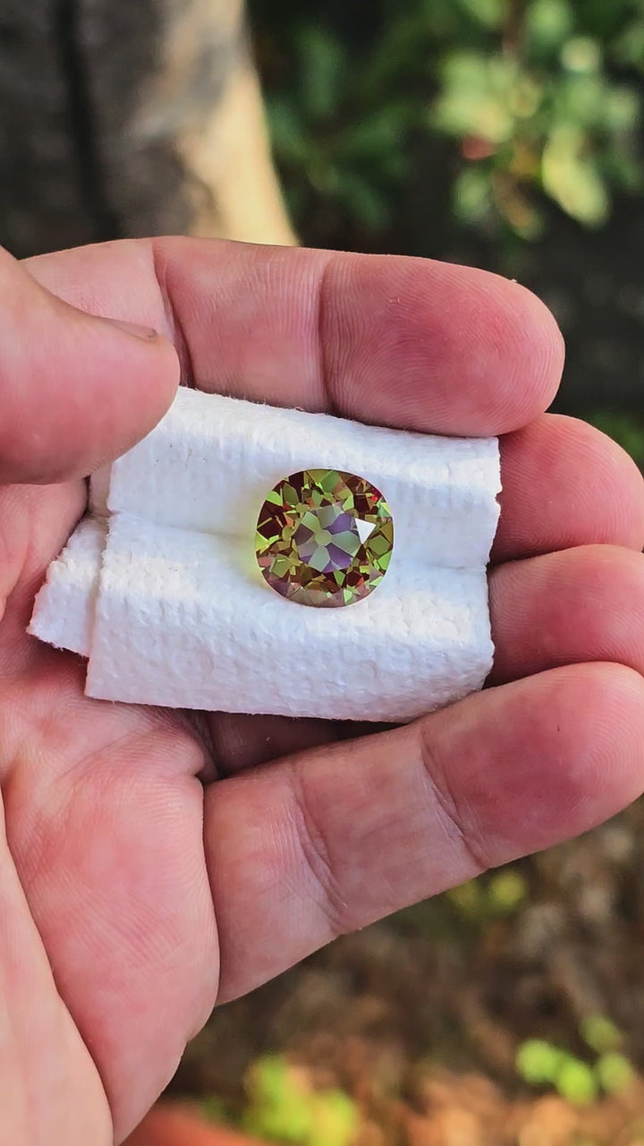 Green and Red Christmas Garnet, Antique Cushion Cut, 15.21 Carats