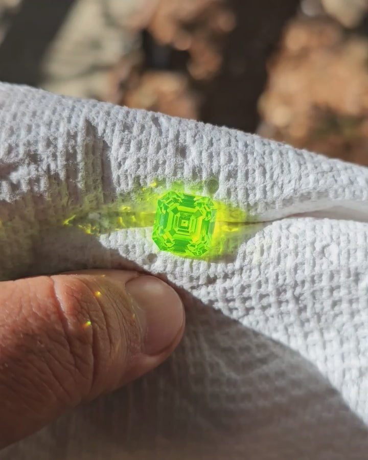 LuAG "ULTRA GREEN", Asscher Cut, 17.6 Carats
