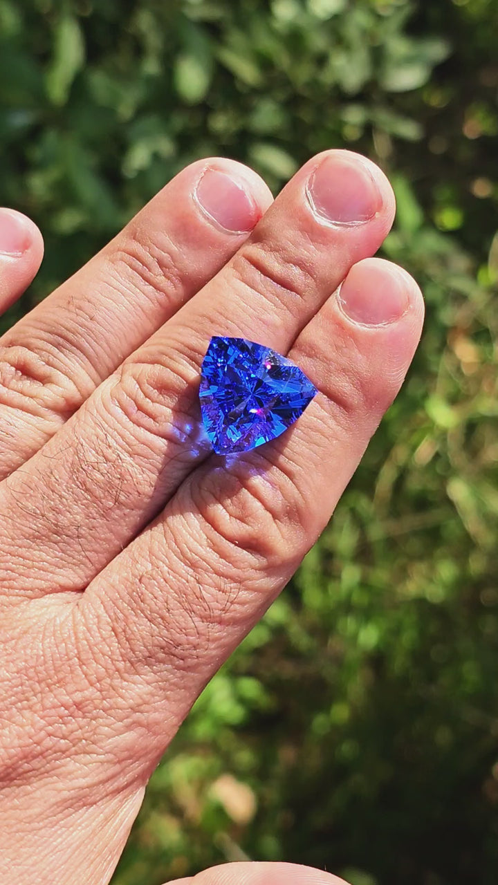 Czochralski Cobalt Spinel, Trillian Internal Reflections Cut, 20.97 Carats