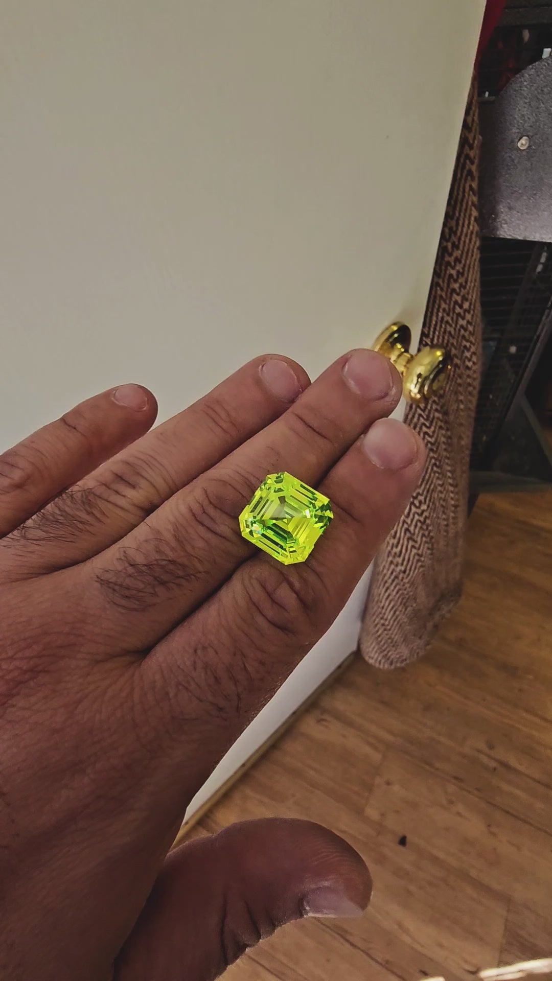 LuAG "ULTRA GREEN", Asscher Cut, 39.35 Carats