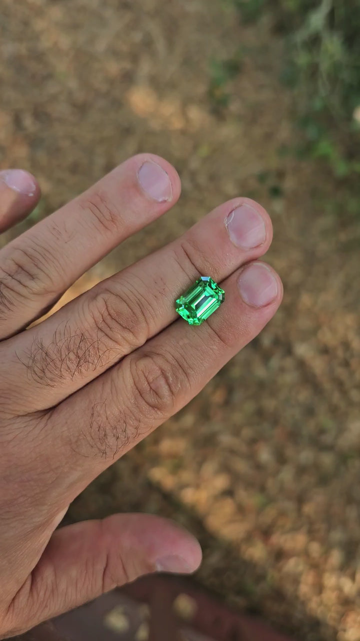 Djeva Green Lab Sapphire, Emerald Cut, 7.35 Carats