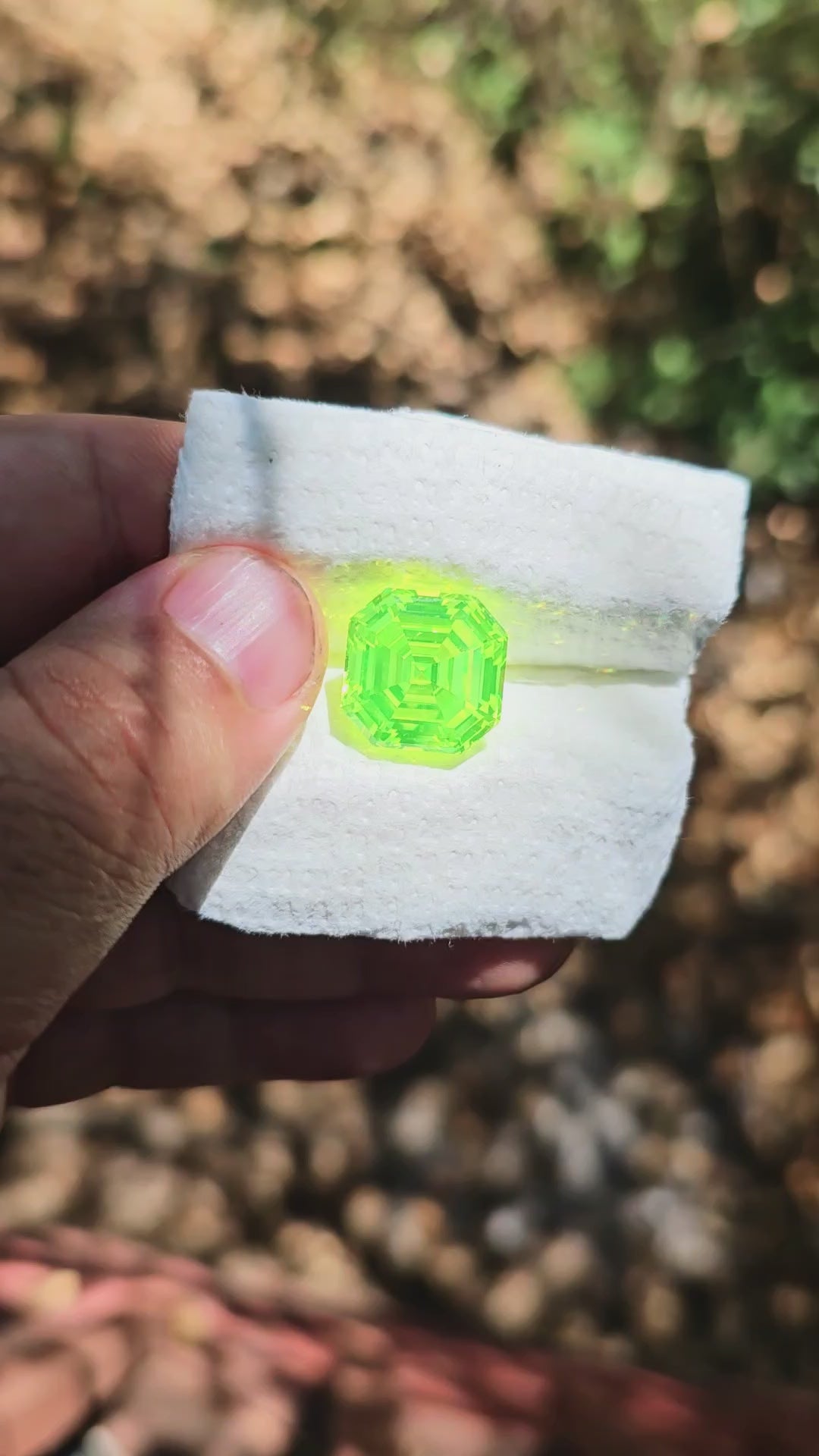 Green LuAG, Asscher Cut, 39.01 Carats