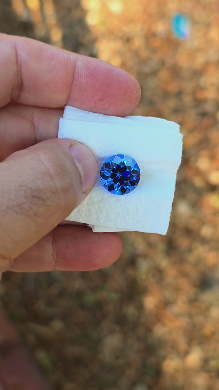 Vivid Blue Lab Spinel, Traditional Round Brilliant Cut, 9.00 Carats