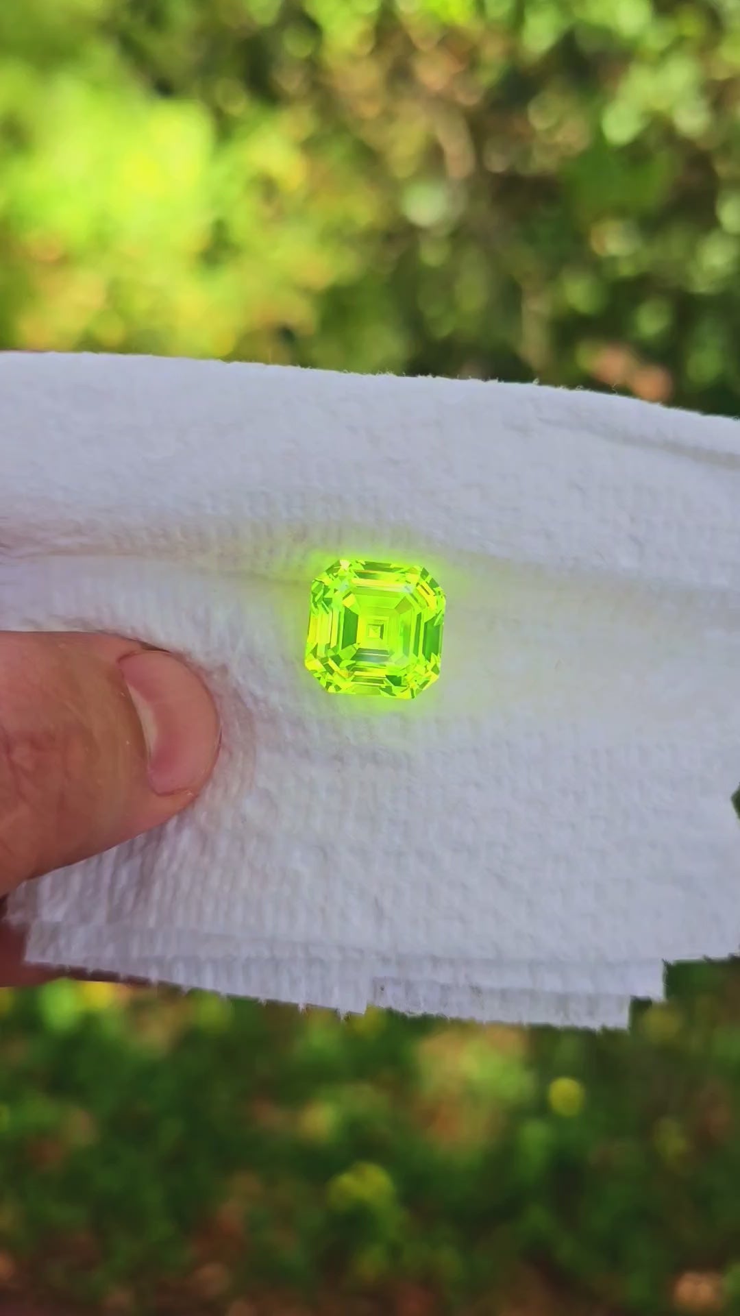 LuAG "ULTRA GREEN", Asscher Cut, 30.2 Carats