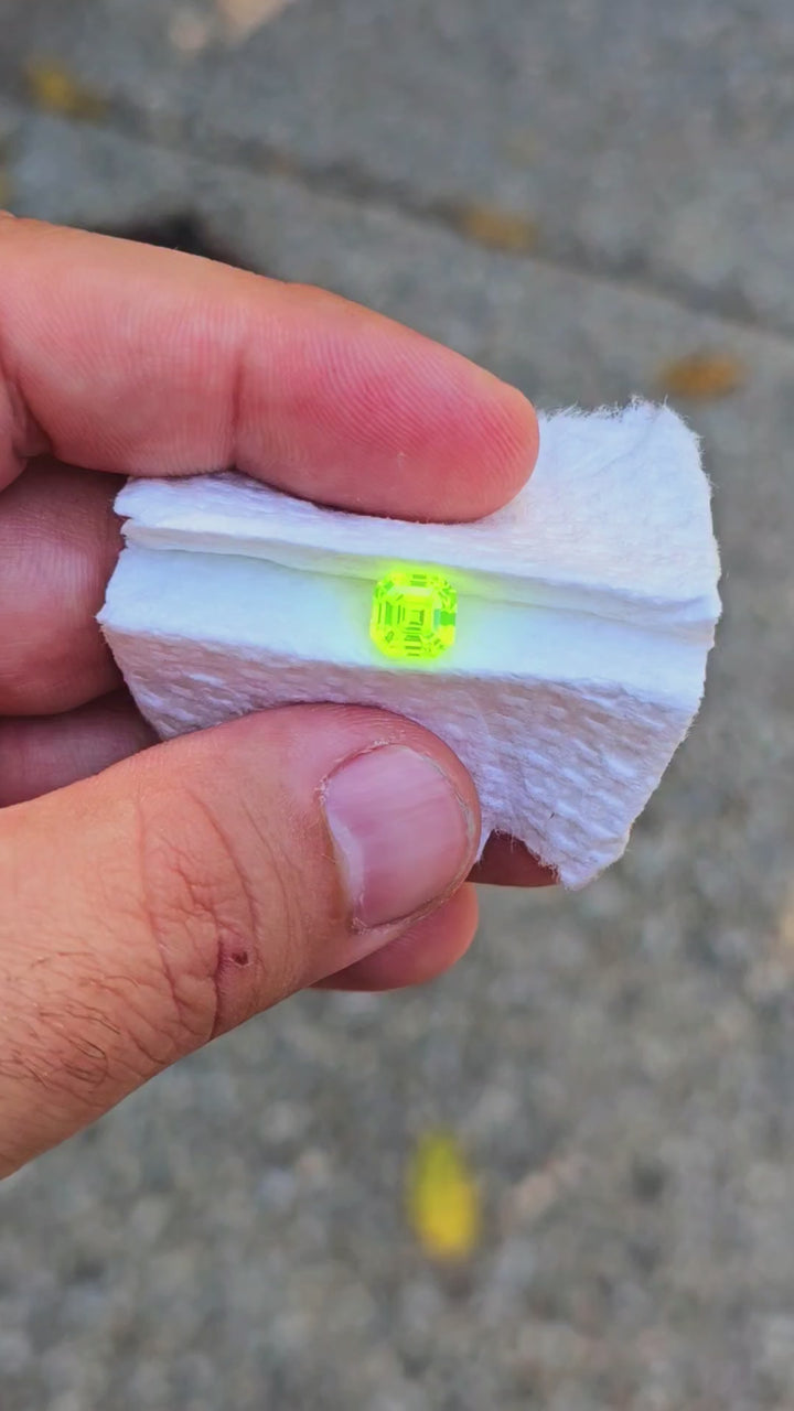 LuAG "ULTRA GREEN", Asscher Cut, 3.85 Carats