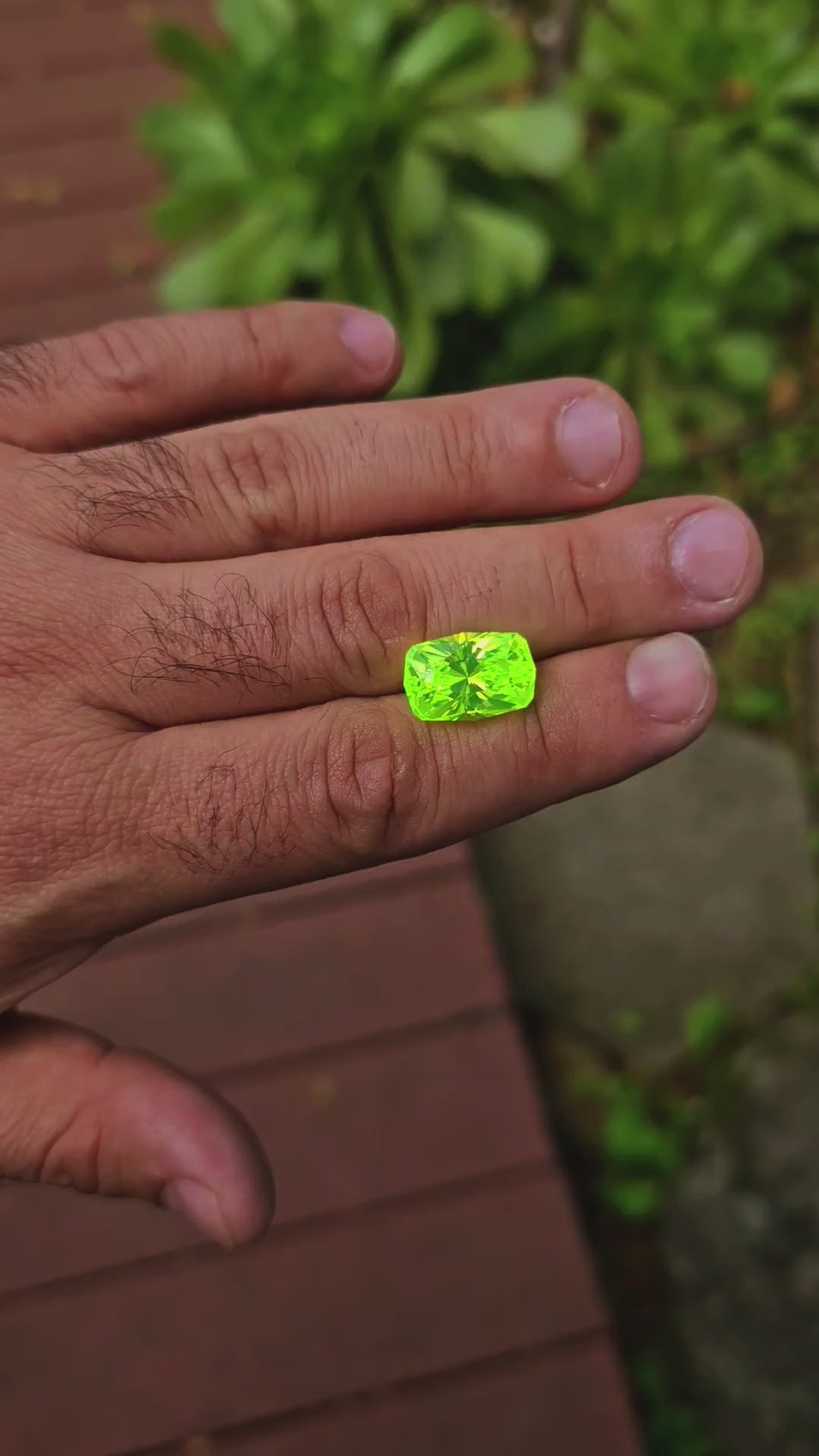 LuAG "ULTRA GREEN", House Of Sylas Long Cushion Cut, 22.155 Carats