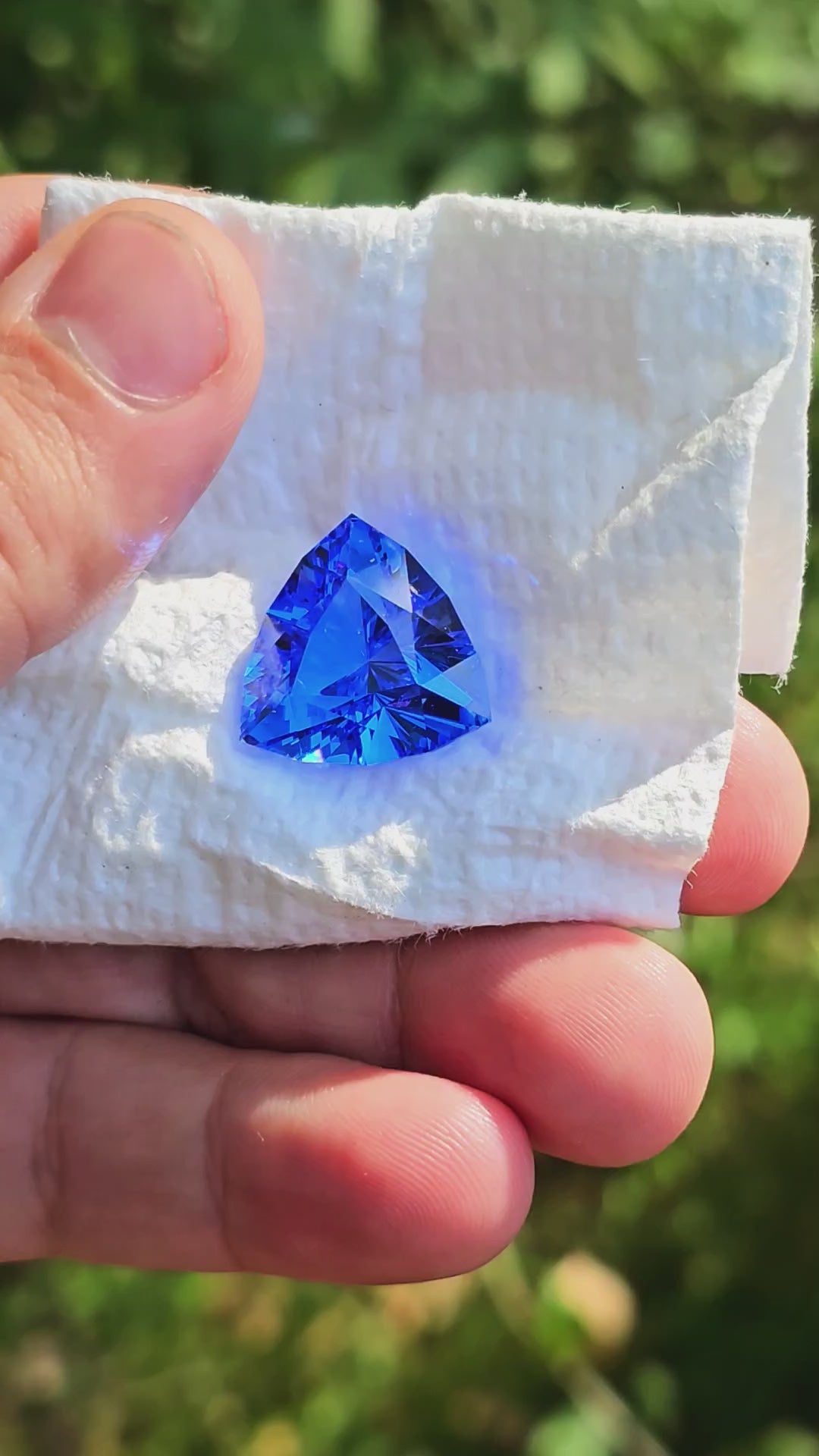Czochralski Cobalt Spinel, Trillian Internal Reflections Cut, 20.97 Carats