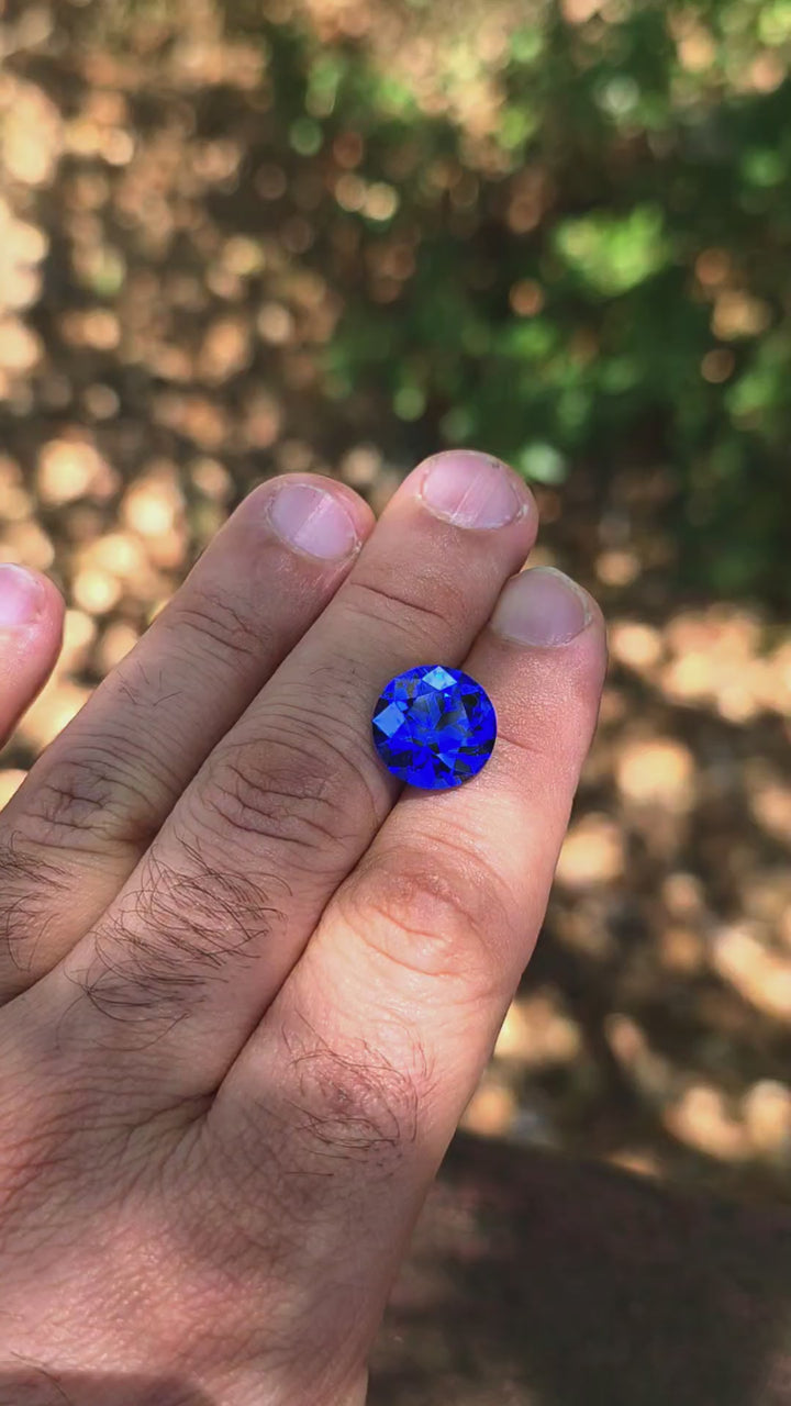 Djeva Fire Blue Lab Spinel, Traditional Round Brilliant Cut, 10.20 Carats