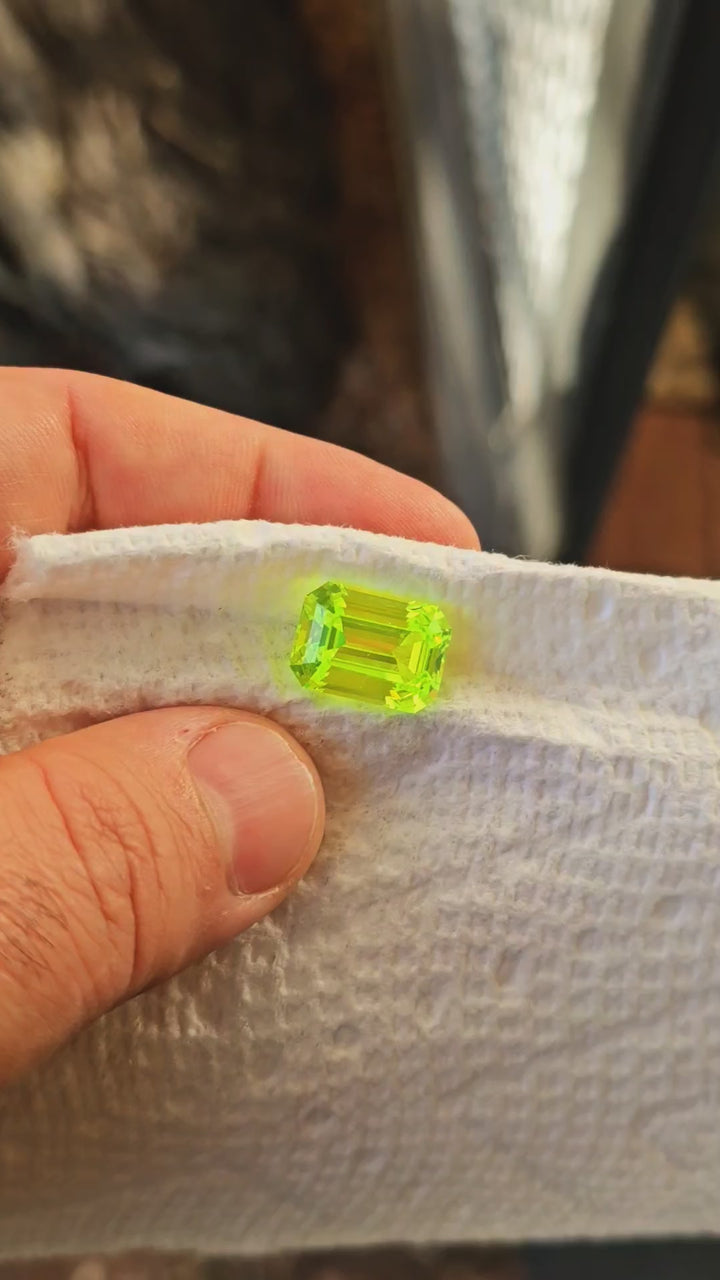 LuAG "ULTRA GREEN", Emerald Cut,  18 Carats