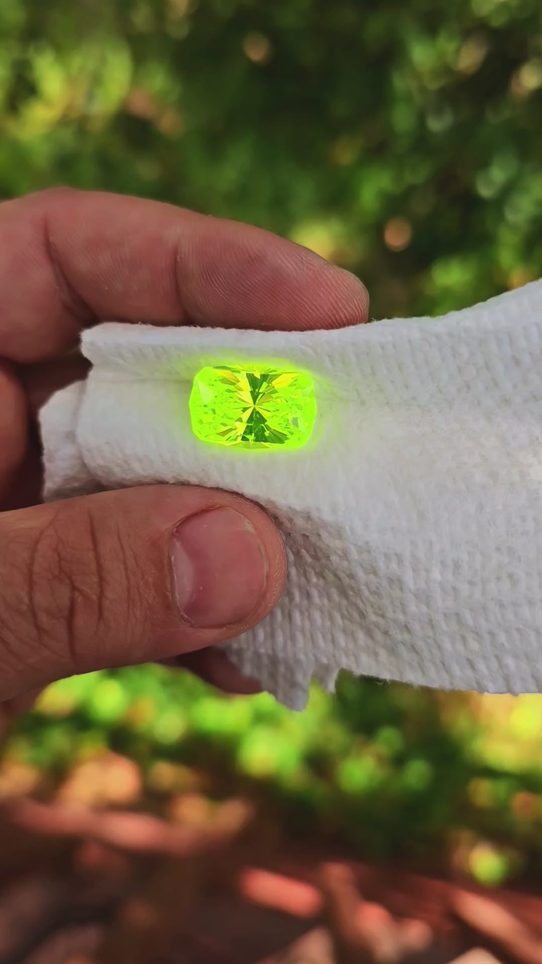 LuAG "ULTRA GREEN", House Of Sylas Long Cushion Cut, 22.155 Carats