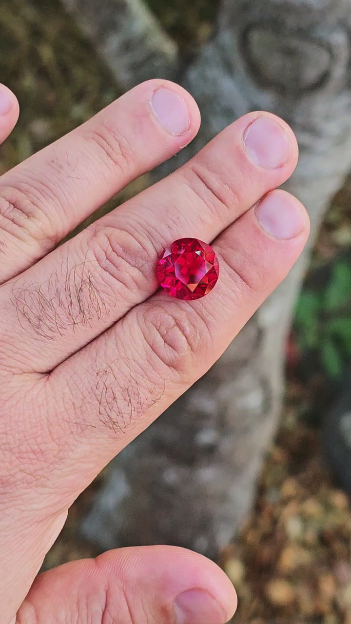 Pigeon Blood Lab Spinel, Traditional Round Brilliant Cut, 11.78 Carats