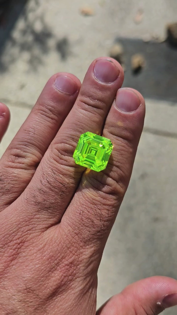 LuAG "ULTRA GREEN", Asscher Cut, 42.15 Carats