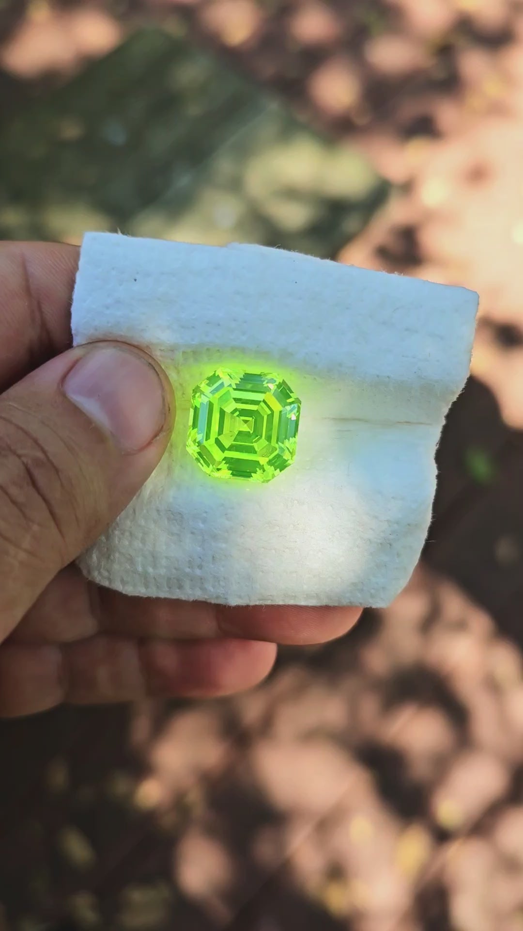 Green LuAG, Asscher Cut, 39.01 Carats