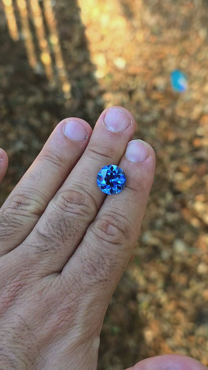 Vivid Blue Lab Spinel, Traditional Round Brilliant Cut, 9.00 Carats