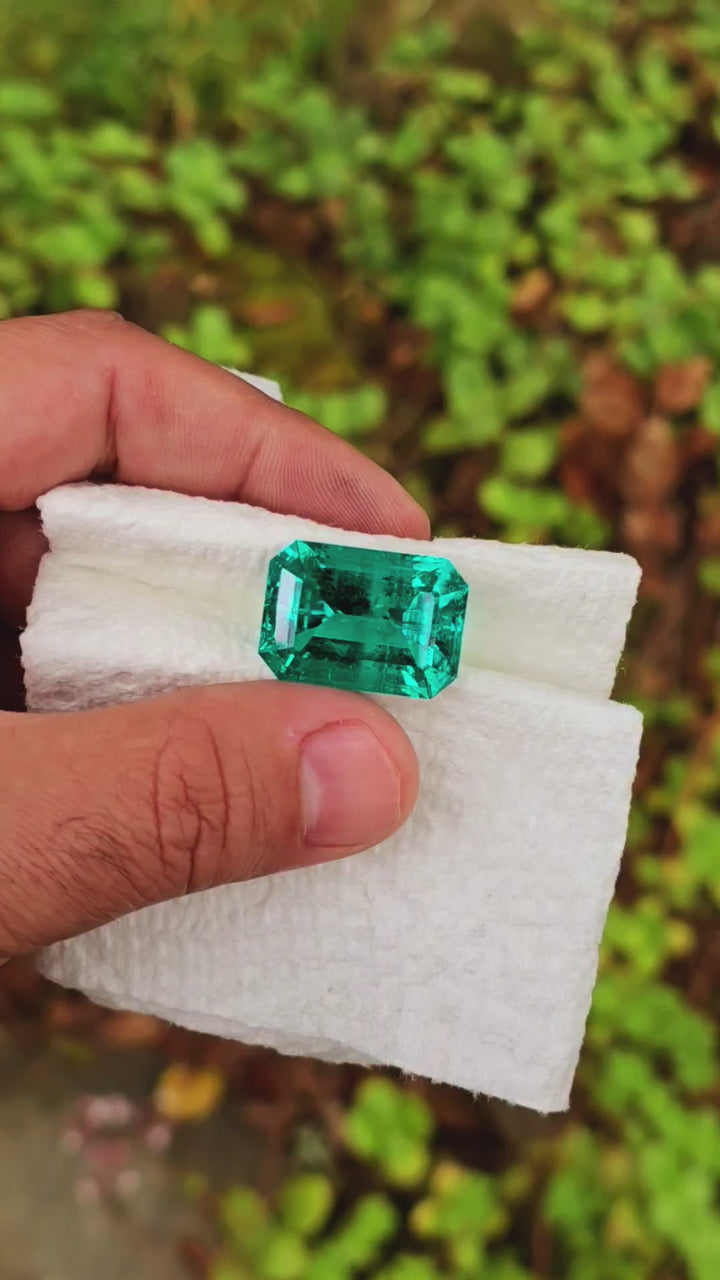 Colombian Color Green Lab Emerald, Emerald Cut, 31.35 Carats