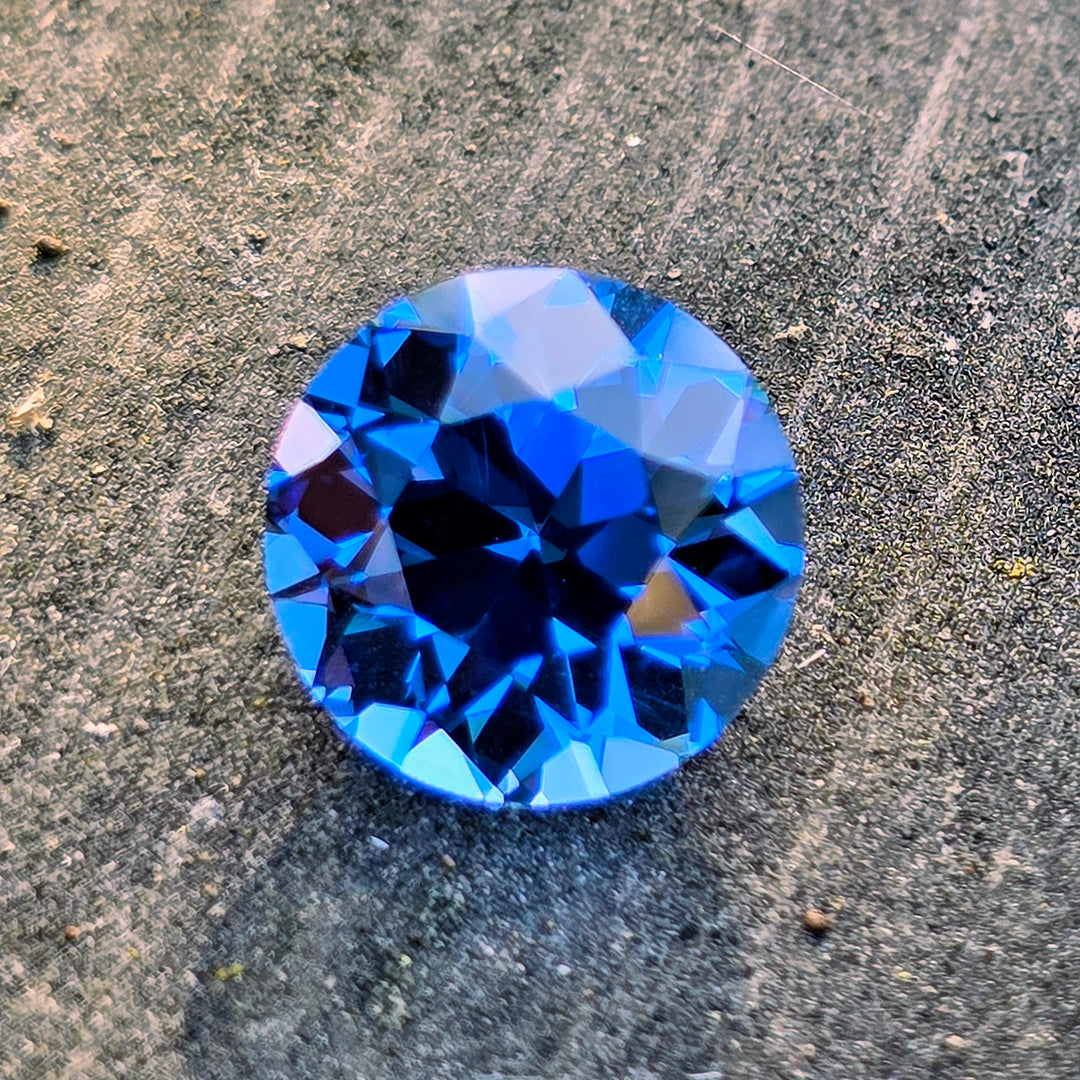 Vivid Blue Lab Spinel, Traditional Round Brilliant Cut, 9.00 Carats
