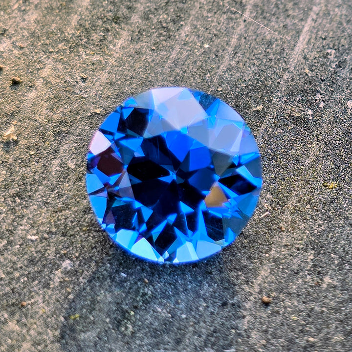 Vivid Blue Lab Spinel, Traditional Round Brilliant Cut, 9.00 Carats