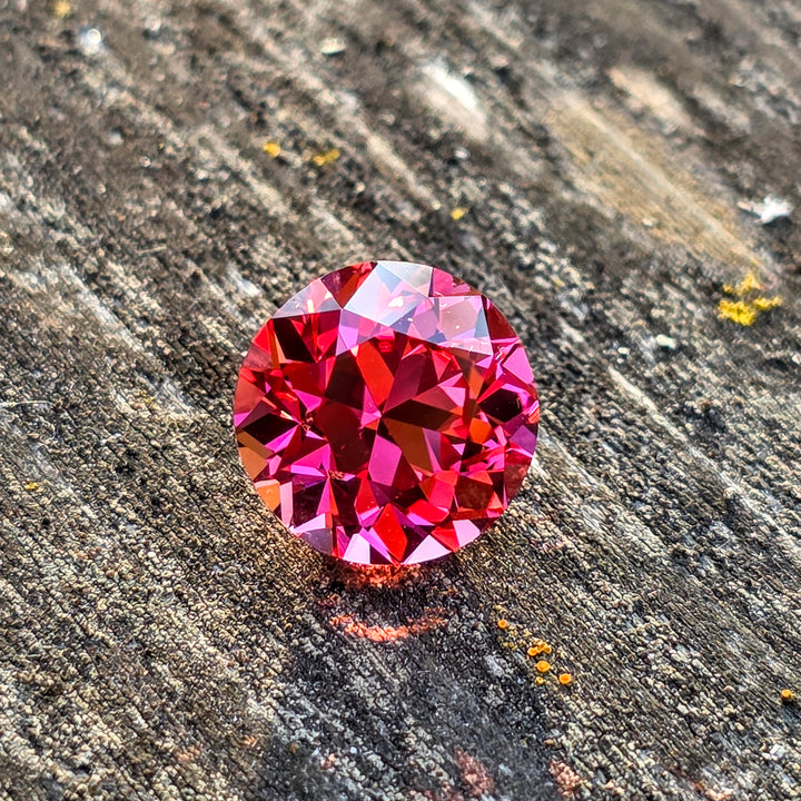 Czochralski Titanium Pink Sapphire, Traditional Round Brilliant Cut, 7.56 Carats