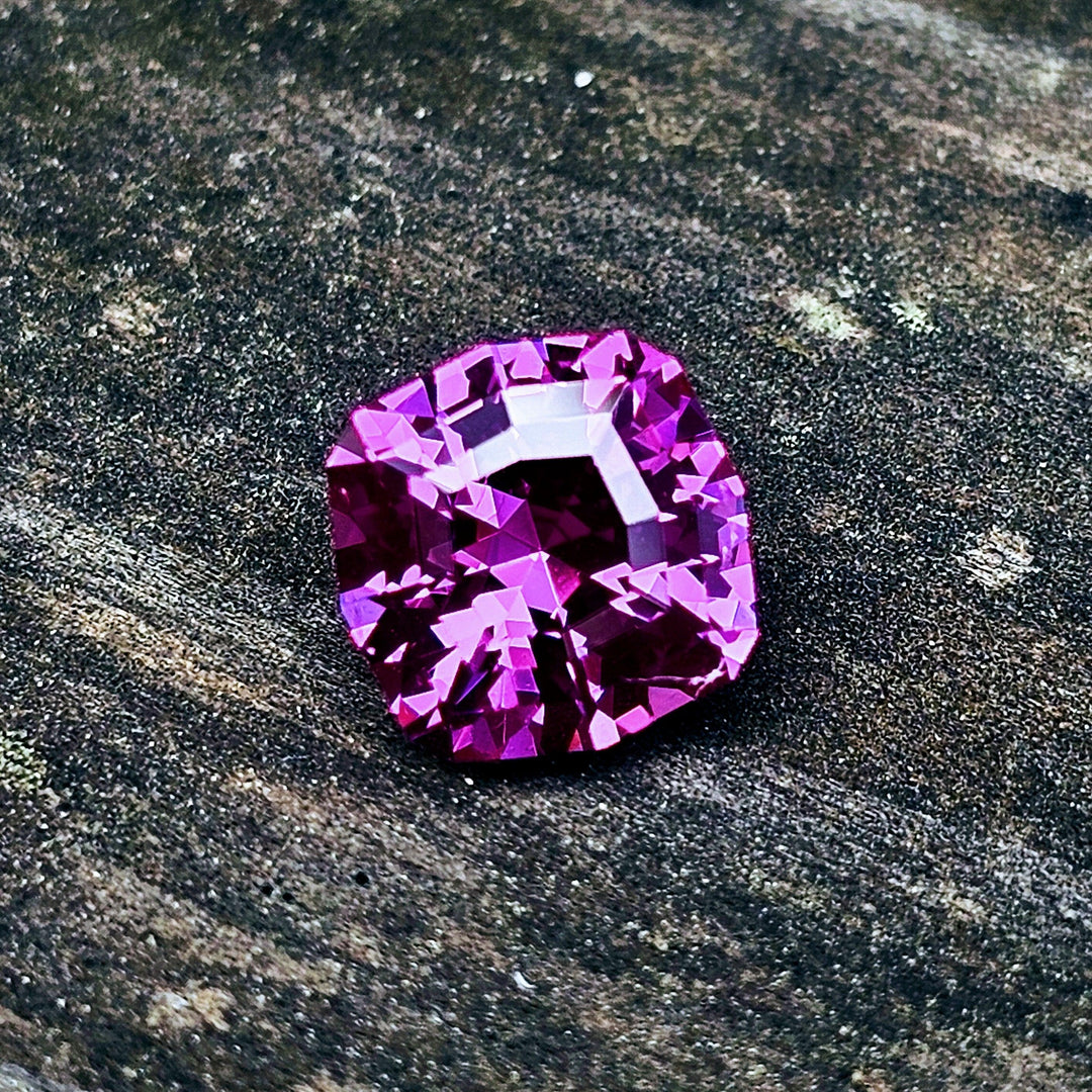 Vivid Lilac Czochralski Lab Spinel, House Of Sylas Cushion Cut, 3.5 Carats - DJEVA