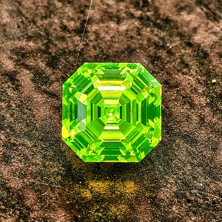 LuAG "ULTRA GREEN", Asscher Cut, 9.8 Carats