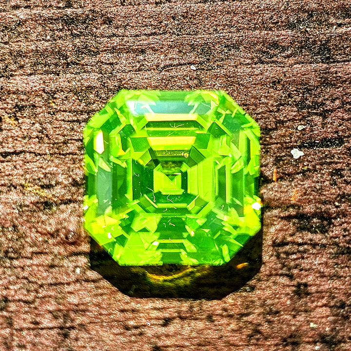 LuAG "ULTRA GREEN", Asscher Cut, 7.64 Carats