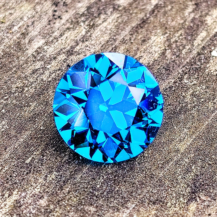 Blue Cobalt YAG, Traditional Round Brilliant Cut, 8.10 Carats