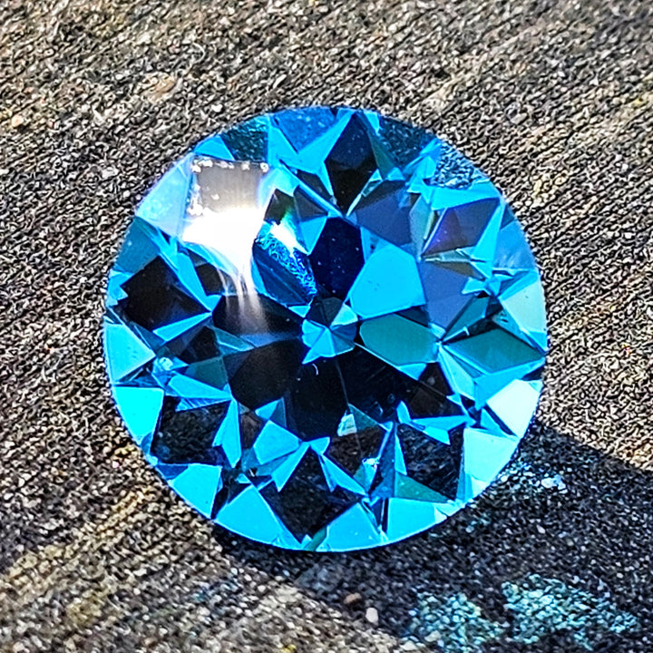 Blue Cobalt YAG, Traditional Round Brilliant Cut, 5.35 Carats