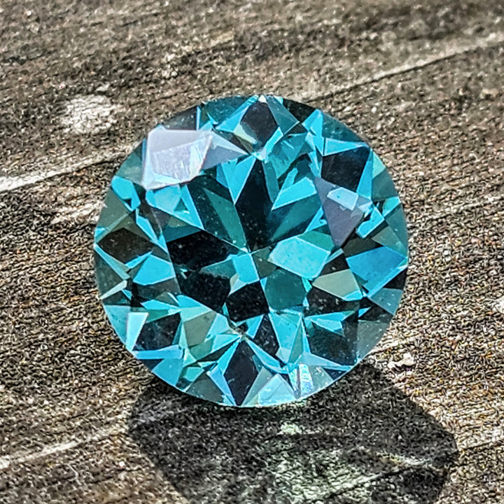 Cobalt Teal Lab Sapphire, Traditional Round Brilliant Cut, 5.73 Carats