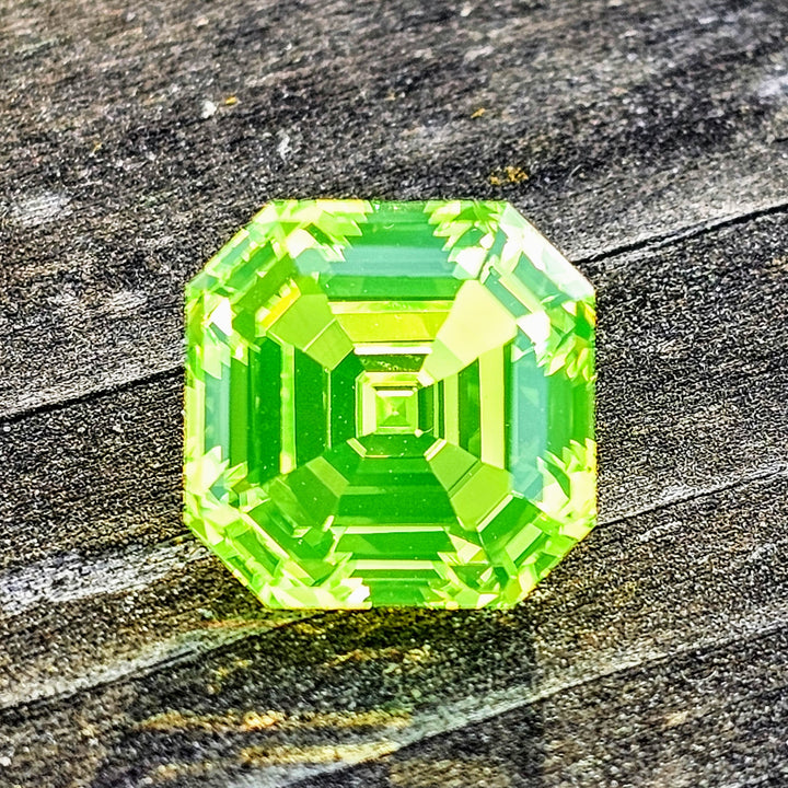 Green LuAG, Asscher Cut, 14.64 Carats