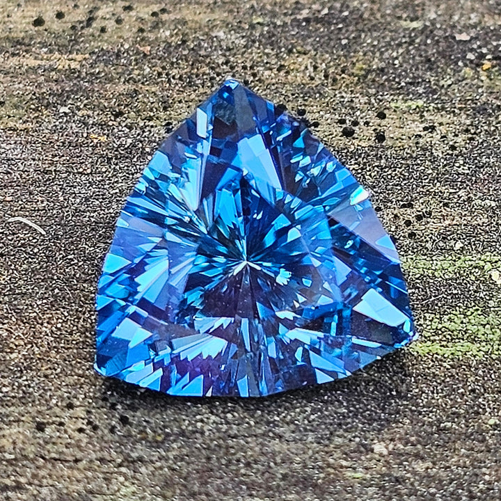 Cerulean Blue Lab Sapphire, Trillian Internal Reflections Cut, 5.61 Carats