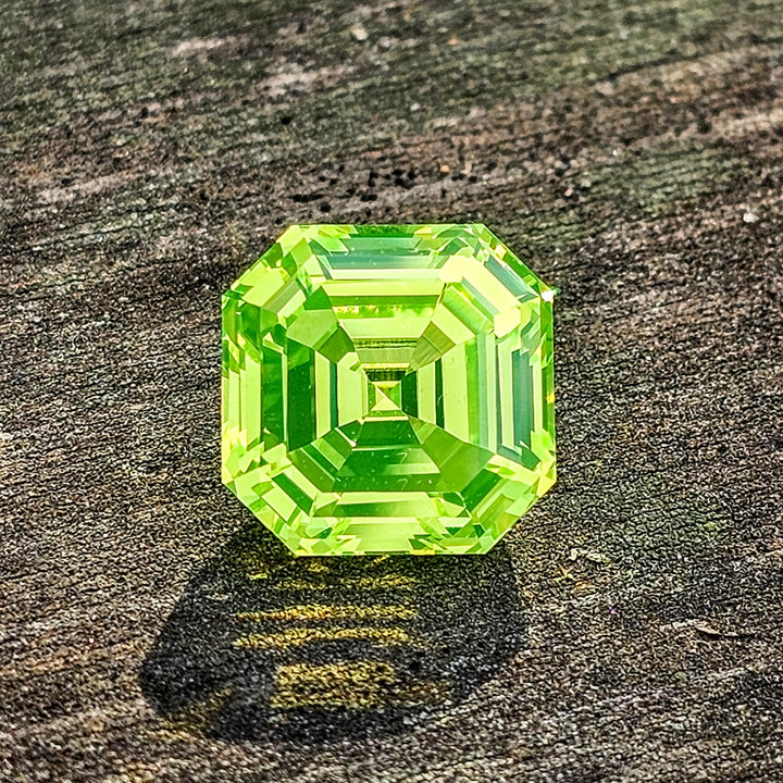 Green LuAG, Asscher Cut, 16.38 Carats