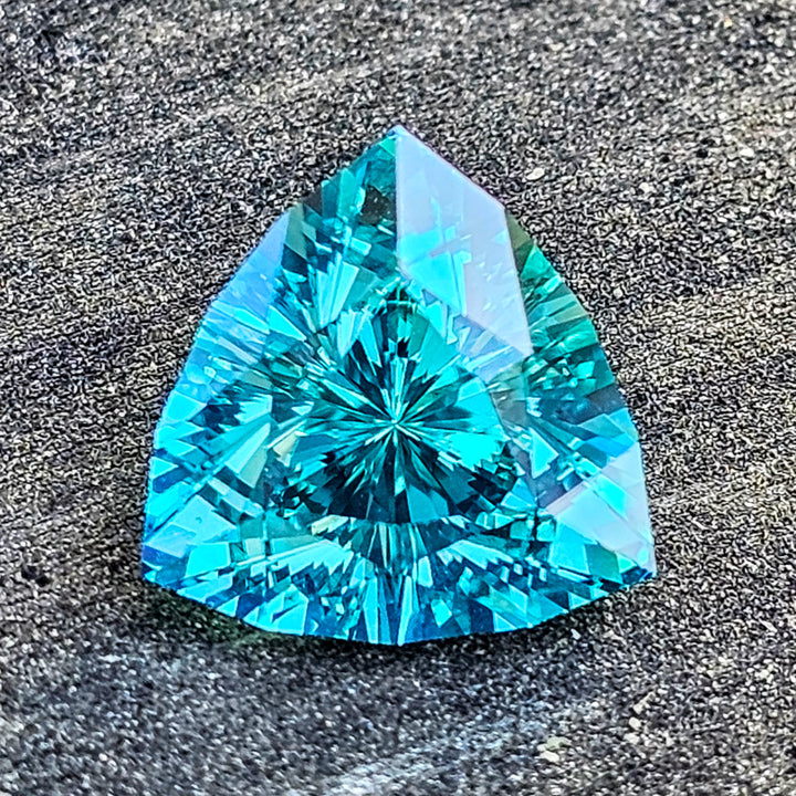 Cobalt Teal Lab Sapphire, Trillian Internal Reflections Cut, 6.27 Carats