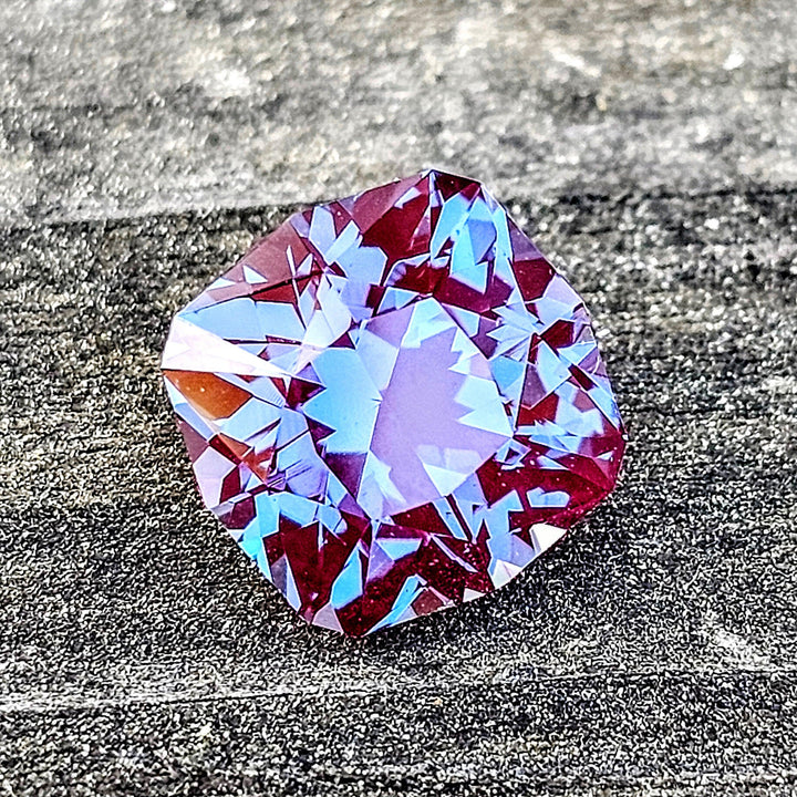 Czochralski Alexandrite, House Of Sylas Cushion Cut, 3.33 Carats - DJEVA