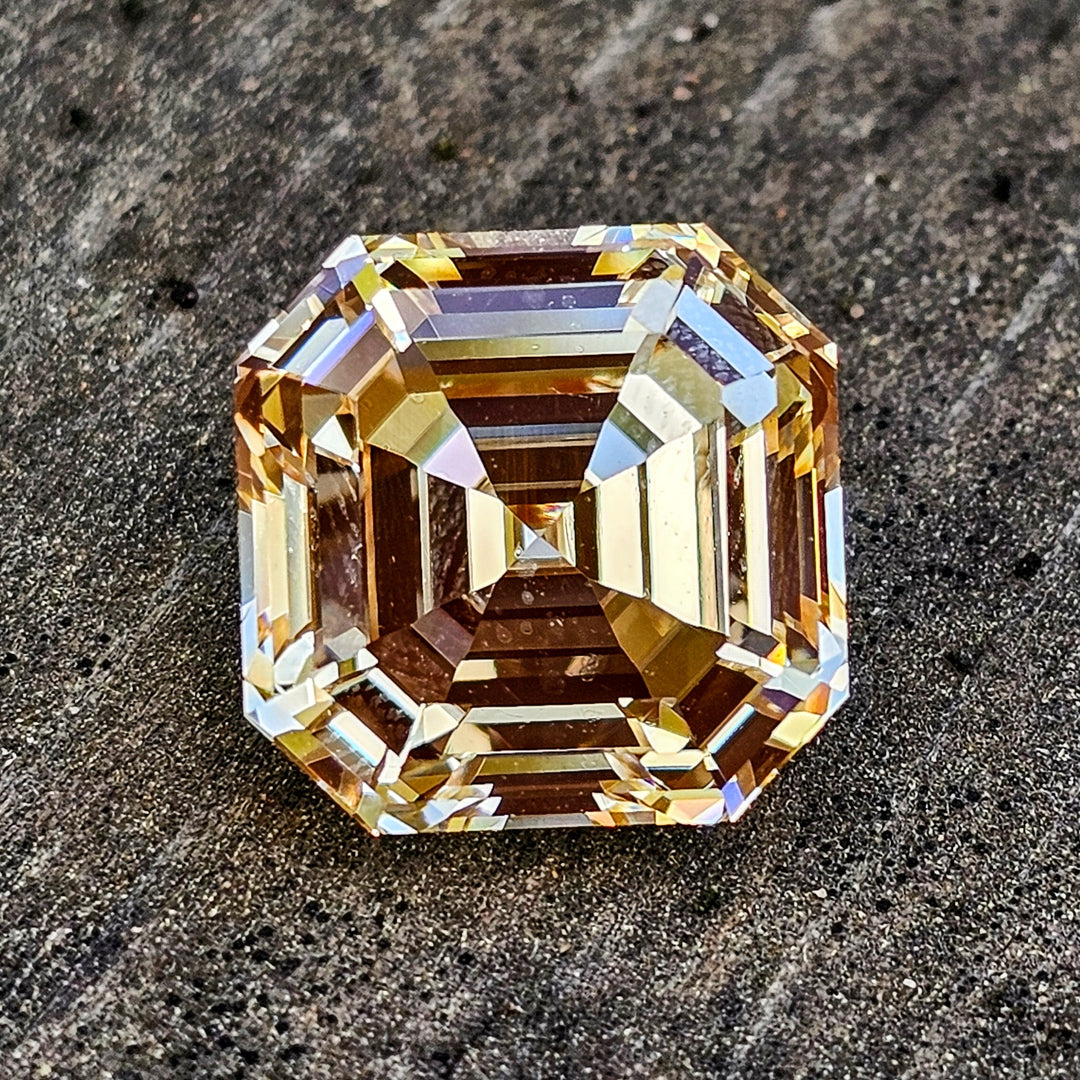 Experimental Samarium YAG, Asscher Cut, 23.20 Carats - DJEVA