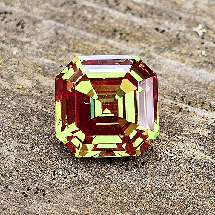 Green and Red Christmas Garnet, Asscher Cut, 9.14 Carats - DJEVA