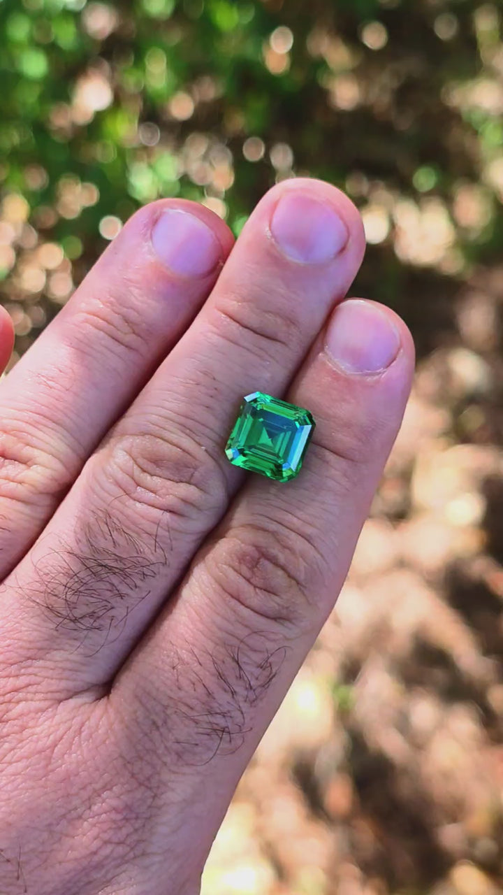 Green CTH YAG, Asscher Cut, 10.55 Carats