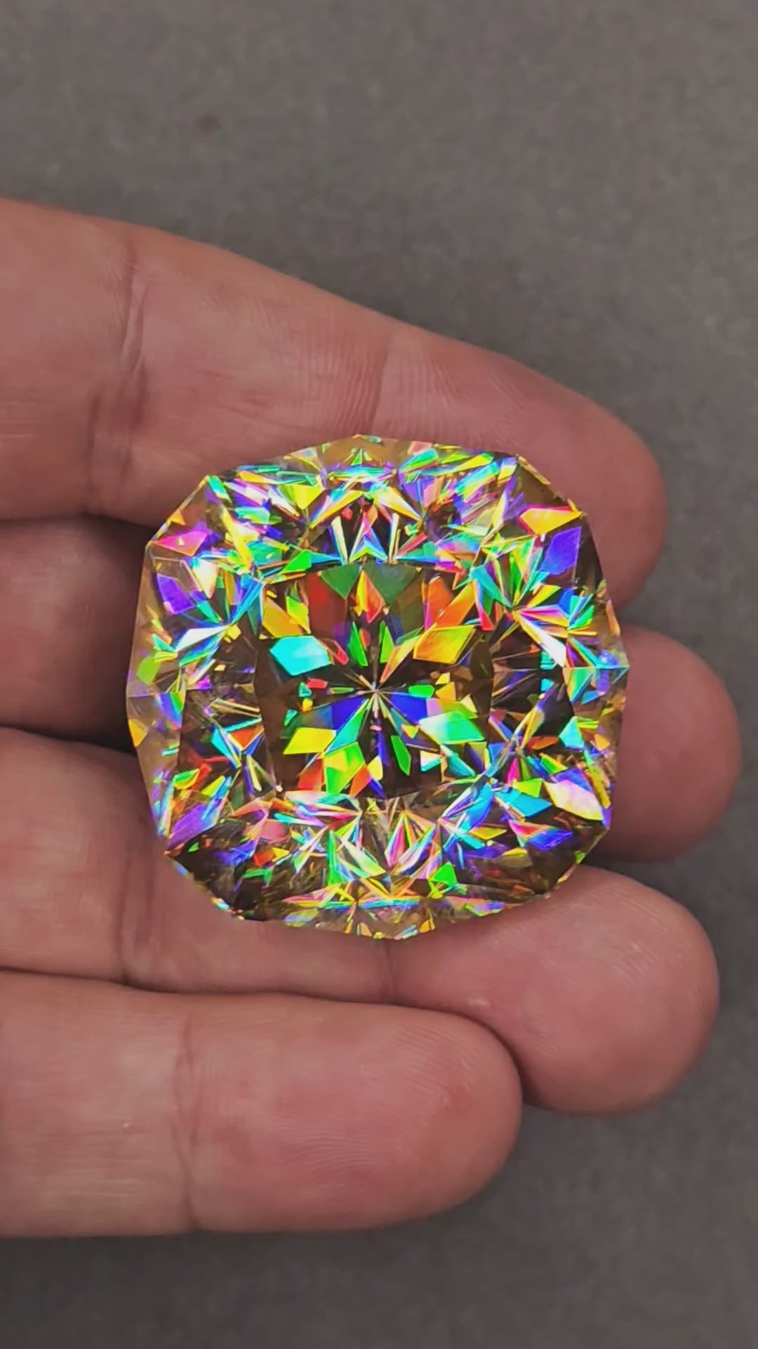 White Rutile 🌈🍭🦄, House Of Sylas Cushion Cut, 245.2 Carats