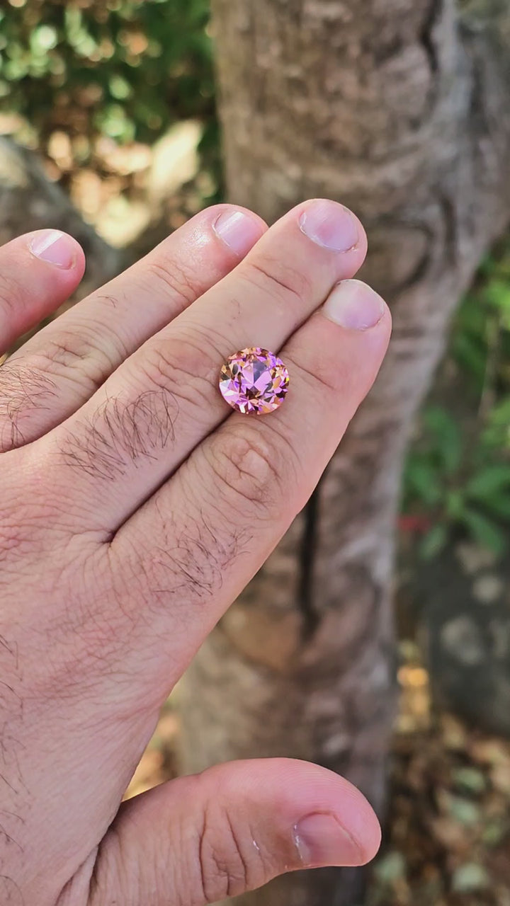 Padparadscha Erbium YAG, Traditional Round Brilliant Cut, 13.23 Carats